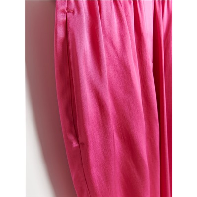 Hose mit weitem Bein aus Stoff mit hohem Viskosesatin-Anteil