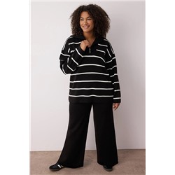 Siyah Çizgili Fermuarlı Oversize/Geniş Kalıp Triko Alt-Üst Takım TBBAW26CP00003