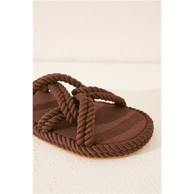 Sandalias marrones tiras cruzadas