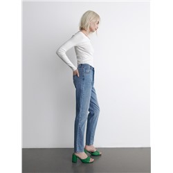 Jeans im Mom-Fit mit Elastanmischung