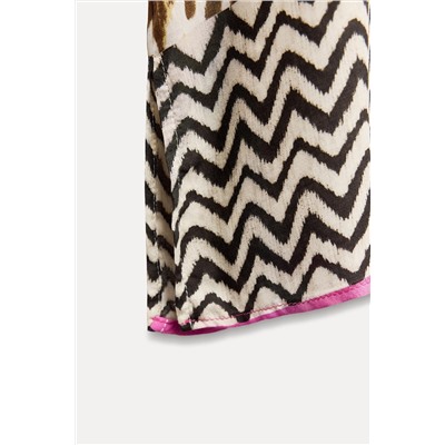 SHIRT WITH CONTRAST FRETWORK PRINT