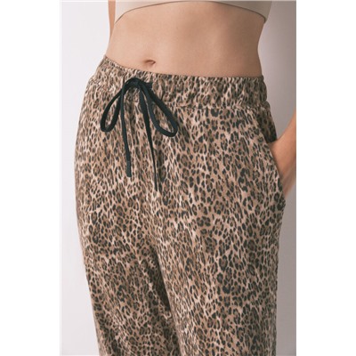 Pantalón largo carrot animal print marrón