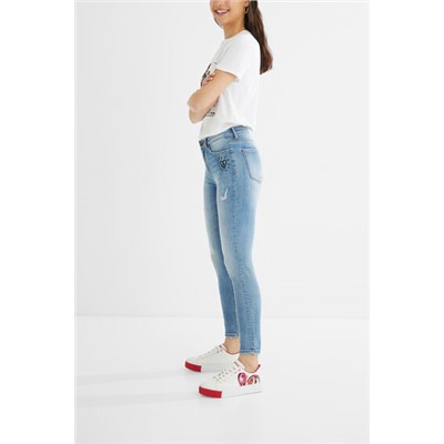 Pantalón vaquero skinny corazón