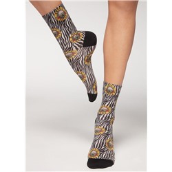 Kurze Sportsocken im Rockband-Stil