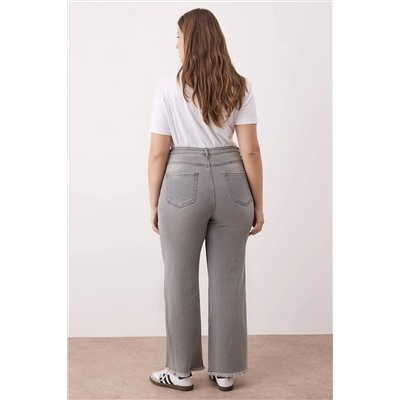 Gri Yüksek Bel Pis Uç Detaylı Geniş Paça Comfort Büyük Beden Wide Leg Jeans TBBSS23CJ00009
