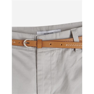 Chinohose mit Gürtel