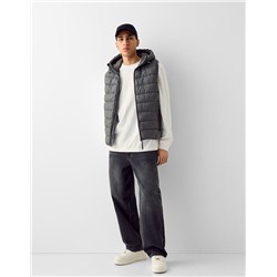 Lightweight puffer gilet with hood