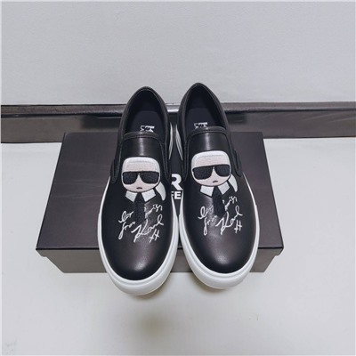 Мужские слипоны Karl Lagerfel*d 😎  Но и девочки, которые не золушки могут носить их😉