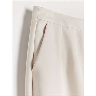 Wide leg trousers
