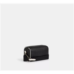 Axel Crossbody