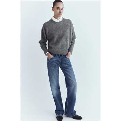 PLAIN SOFT KNIT SWEATER