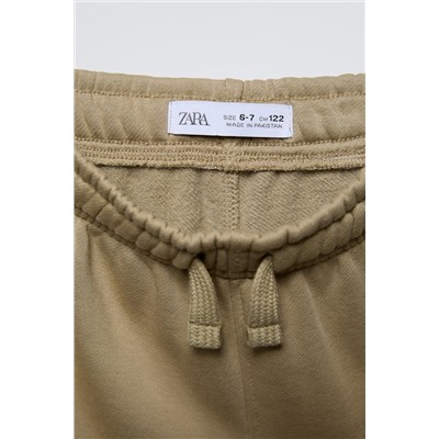 LABEL SWEATSHIRT AND JOGGERS SET