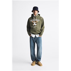 SUDADERA ESTAMPADO GREMLINS © & TM WARNER BROS.