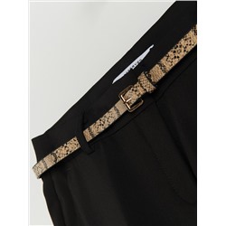 Zigarettenhose mit Gürtel