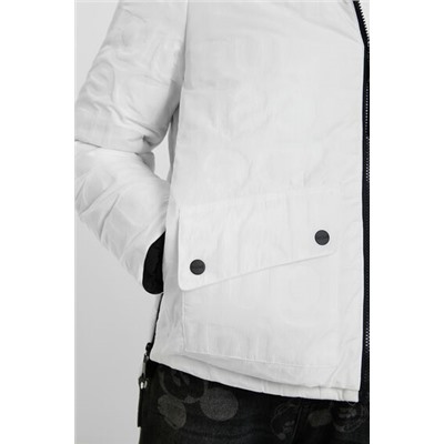 Chaqueta acolchada corta capucha