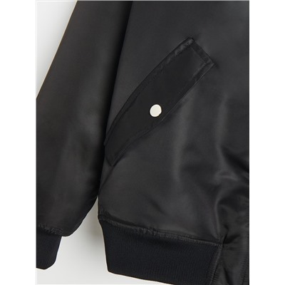 Bomberjacke mit Füllung aus Recyclingstoff