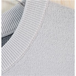 Повседневный трикотажный свитер