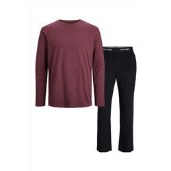 Camiseta y pantalón recto Burdeos y negro