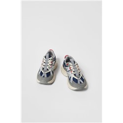 KIDS/ ZAPATILLA DEPORTIVA MULTIPIEZAS