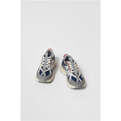 KIDS/ ZAPATILLA DEPORTIVA MULTIPIEZAS