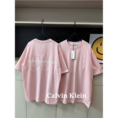 Футболка в нежном розовом цвете Calvi*n Klei*n