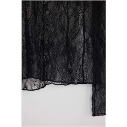 Siyah Regular Fit Kayık Yaka Dantel Esnek Örme Büyük Beden Bluz TBBAW26AF00031