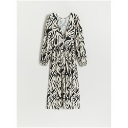 Gemustertes kleid