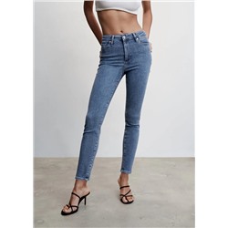 Jeans skinny tiro alto  -  Mujer | MANGO OUTLET España