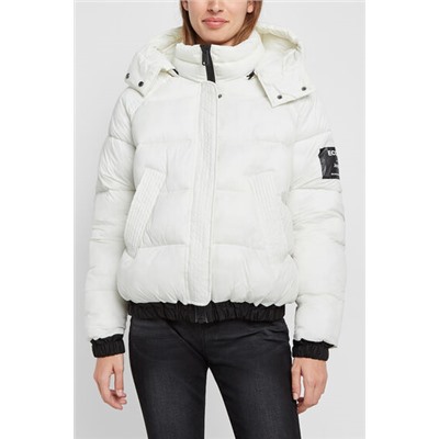 Chaqueta corta acolchada capucha