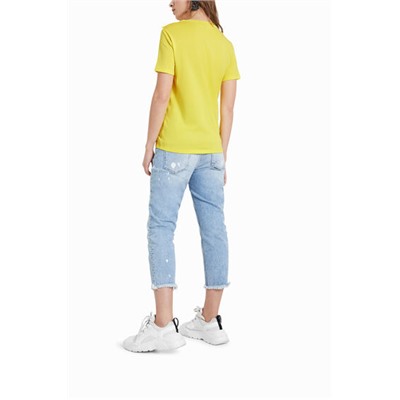 Camiseta bordado pico frontal