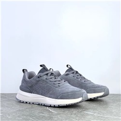 Женские кожаные кроссовки, экспорт в Россию