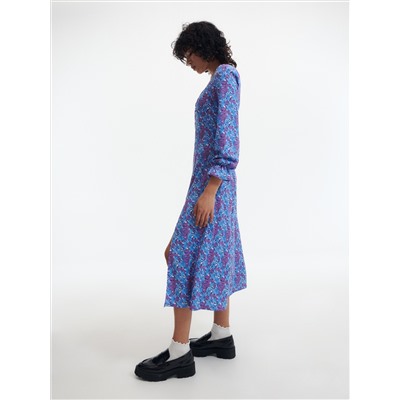 Gemustertes kleid