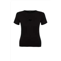 Siyah Slim Fit Kalpli Cut-Out Detaylı Fitilli %100 Pamuk Örme Büyük Beden T-shirt TBBSS24BF00006