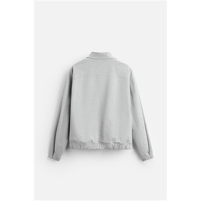 CAZADORA CROPPED FIT