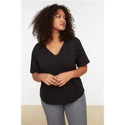 Siyah V Yaka Basic %100 Pamuk Örme T-Shirt TBBSS22BF0028