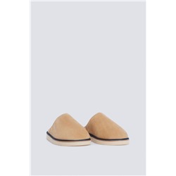 Zapatilla destalonada pelo