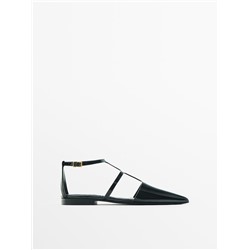 Zapato plano destalonado