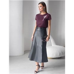 Нарядная футболка с блестящим принтом пайетками