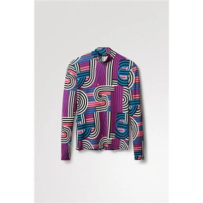 Camiseta cuello alto geometrías