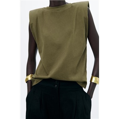 TOP WITH SHOULDER PADS