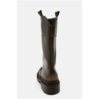 FEW ITEMS LEFT FLAT BOOTS WITH RUBBERISED SOLE