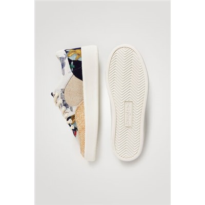 Zapatilla patch con rafia