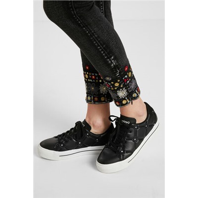 Sneakers efecto piel bordado lentejuelitas