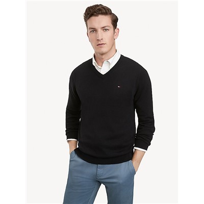 ESSENTIAL V-NECK SWEATER