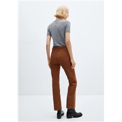 Pantalón recto tiro medio pana