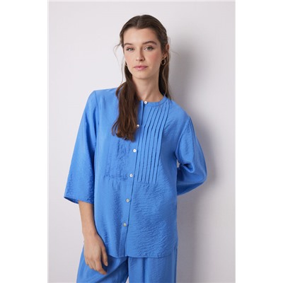 Pijama camisero largo satén plisado azul