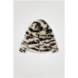 Chaqueta corta peluche animal print