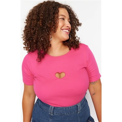 Pembe Slim Fit Kalpli Cut-Out Detaylı Fitilli %100 Pamuk Örme Büyük Beden T-shirt TBBSS24BF00006
