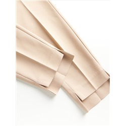 Zigarettenhose mit elastischem Bund