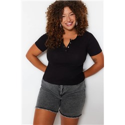 Siyah Havuz Yaka Çıtçıtlı Crop Örme Büyük Beden Bluz TBBSS23AF00062